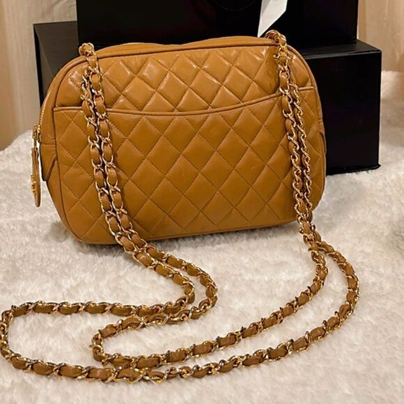 💯% Authentic CHANEL Lambskin Quilted CC Camera Crossbody Shoulder Bag✨ - Picture 5 of 16